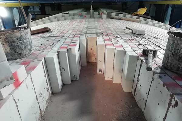 AZS熔铸侧壁块加热应注意的问题