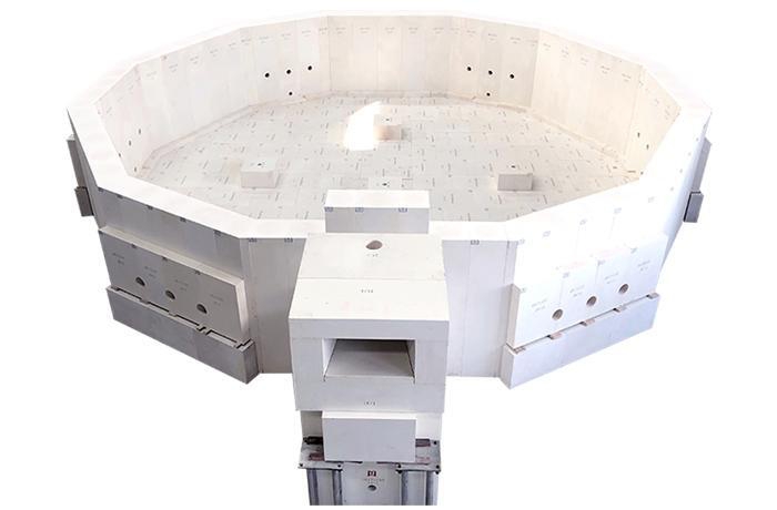 Attentions in the heating of fused cast AZS sidewall blocks