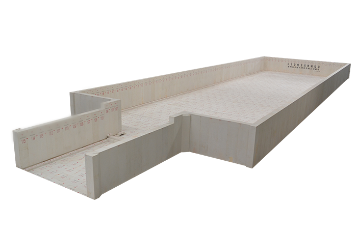 Attentions in the heating of fused cast AZS sidewall blocks